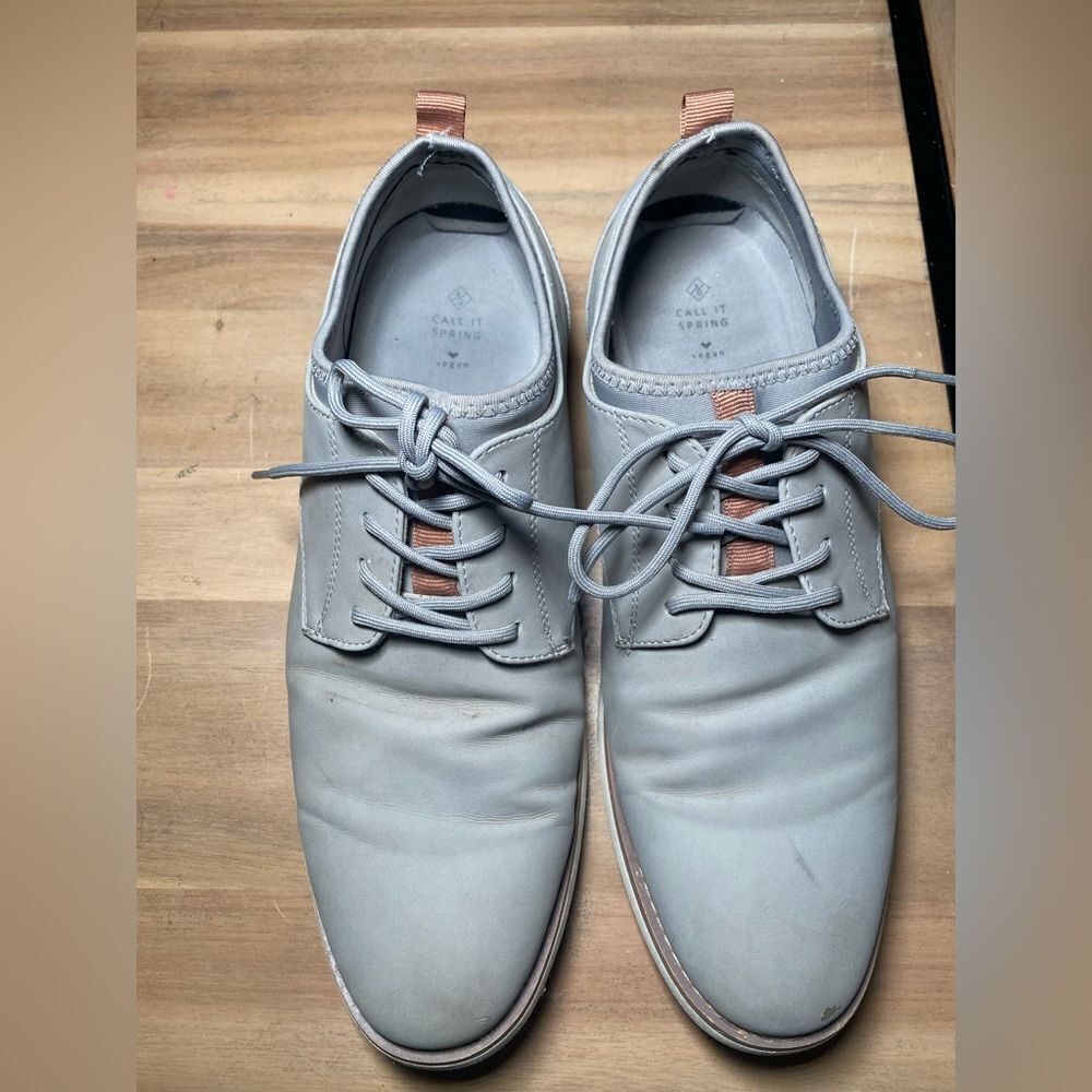 ‎Grey call it spring loafers